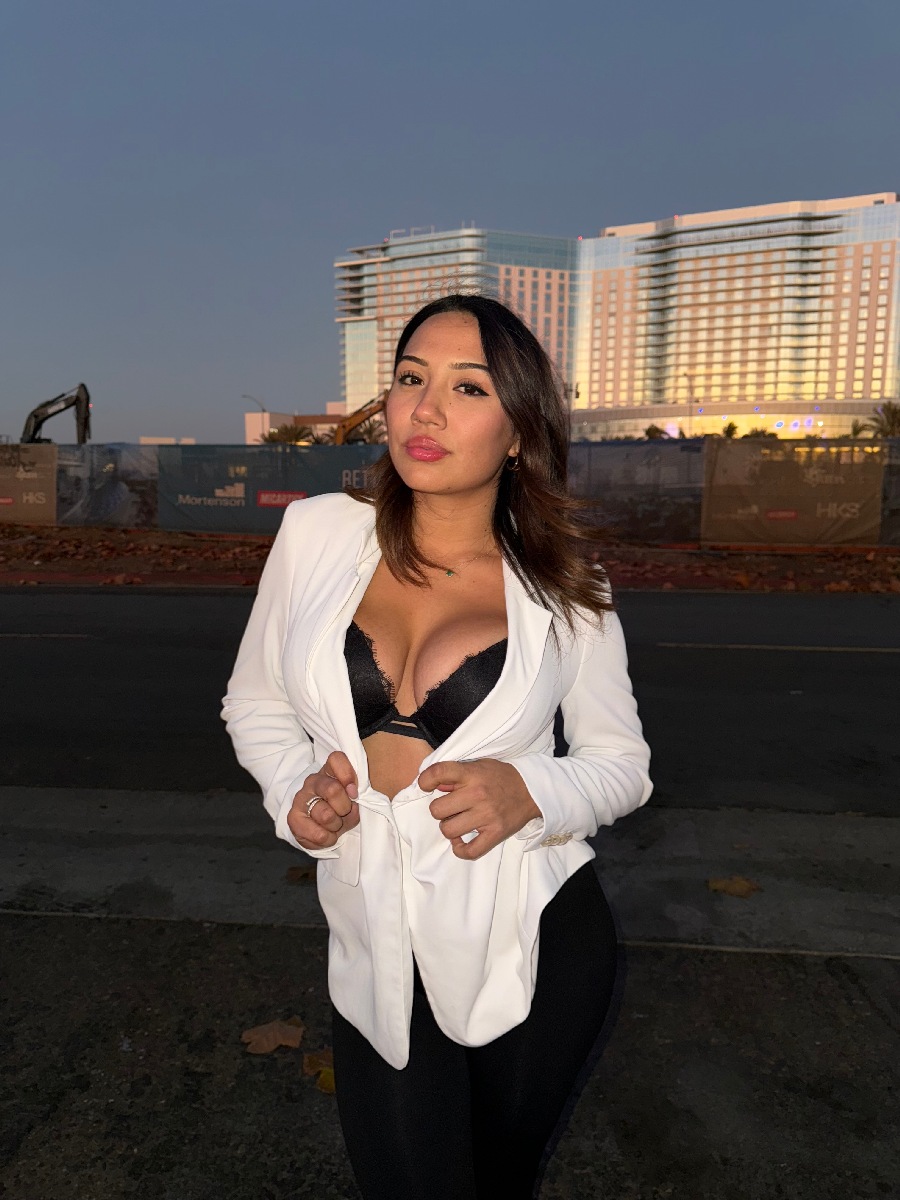 Take a pause and enjoy Ali Cruz — streaming from Mira Bhayandar