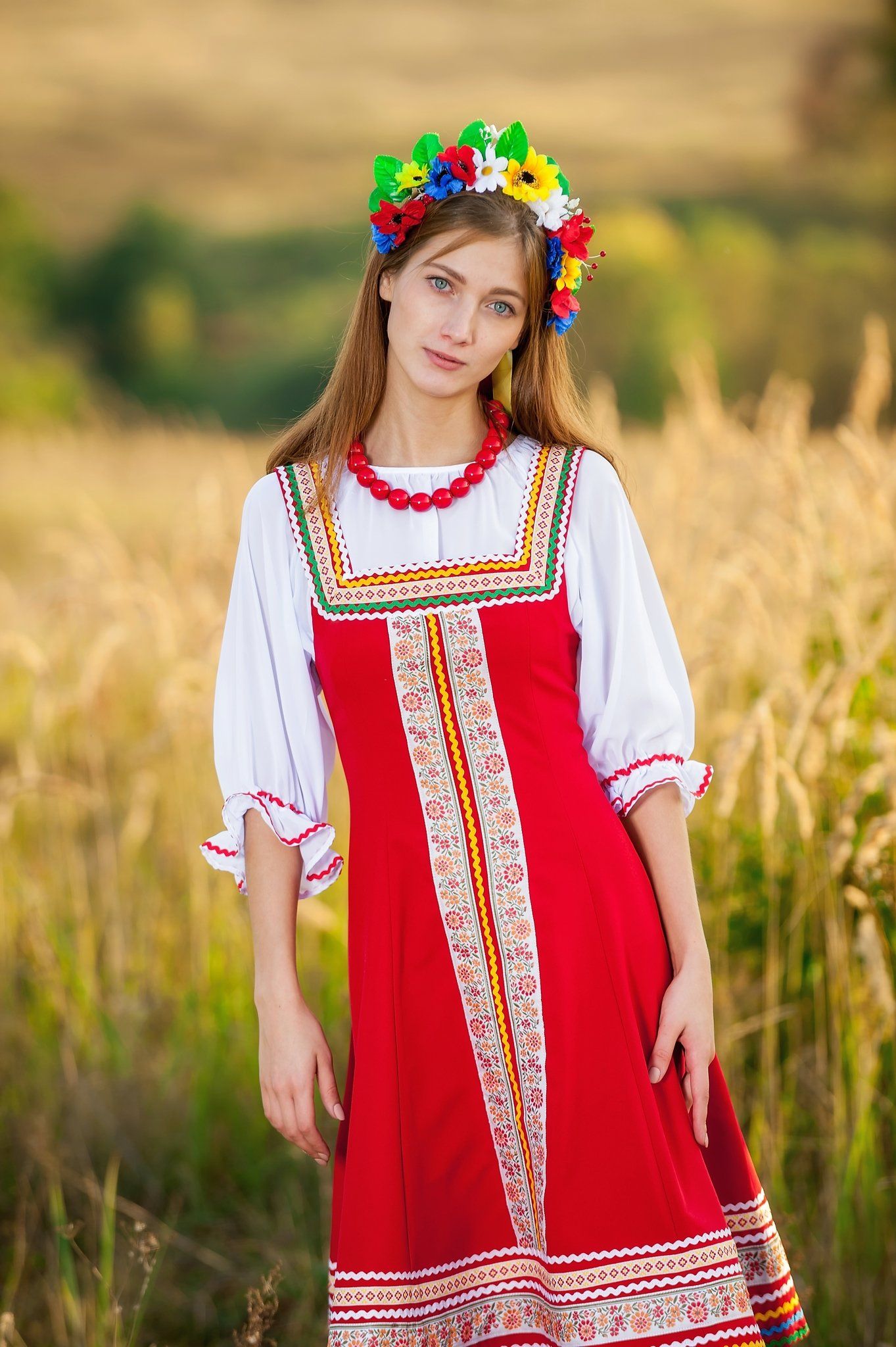 Women in Slavic costumes in Mira Bhayandar
