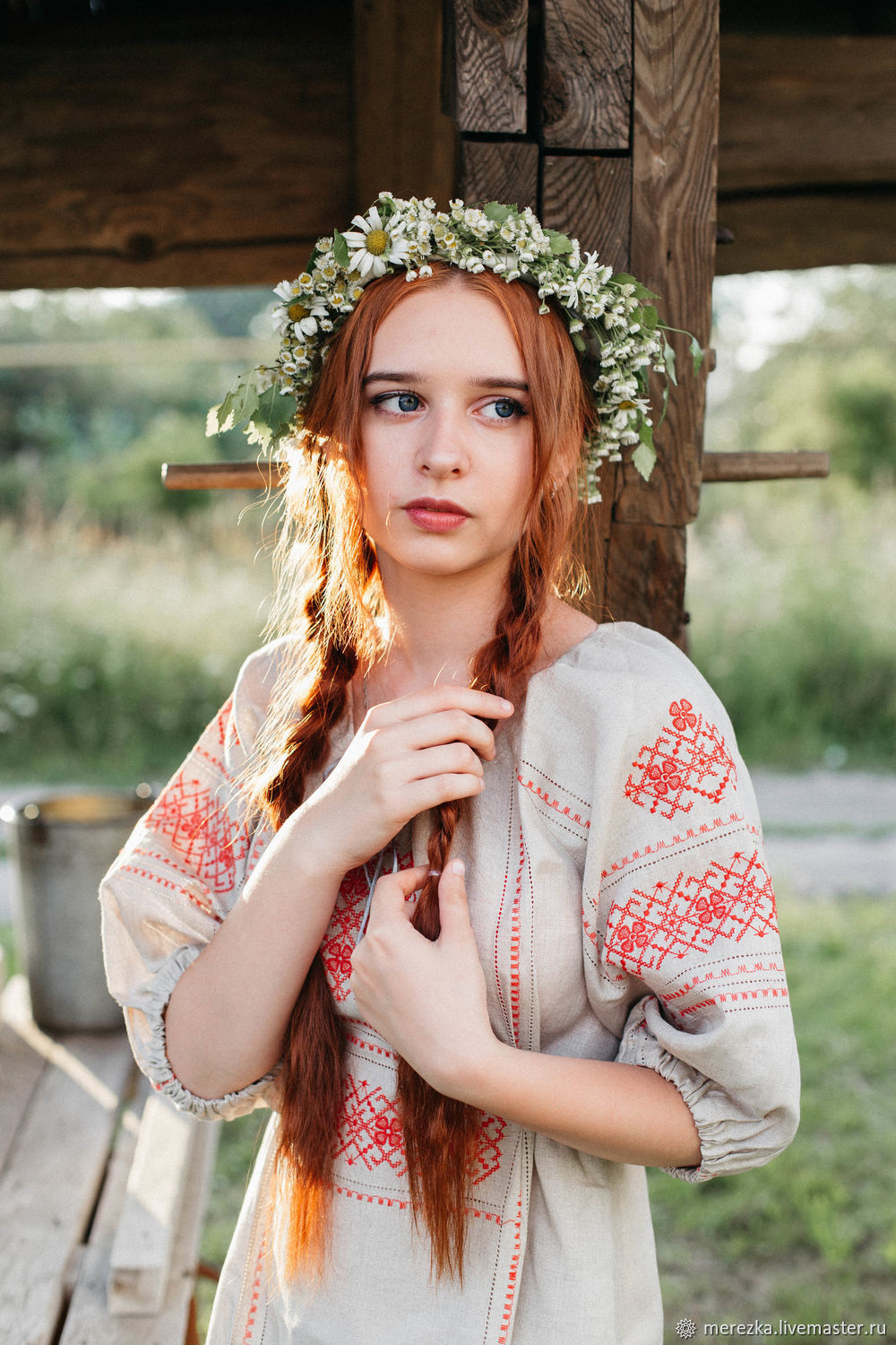 Girls in Slavic costumes in Mira Bhayandar