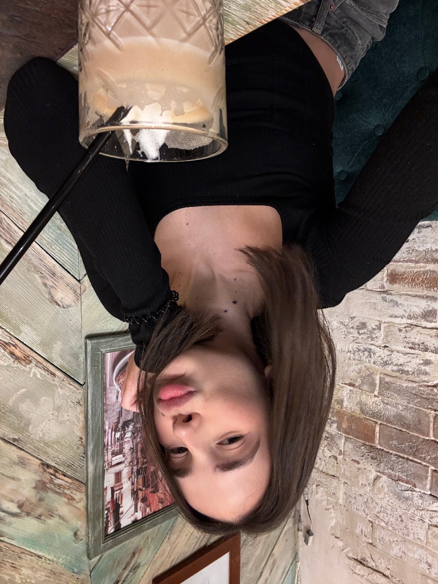 Fresh photos, fresh mood — Tina online in Mira Bhayandar